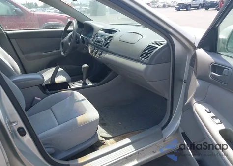 2003 Toyota Camry Le from USA, damaged, VIN 4T1BE32KX3U701132